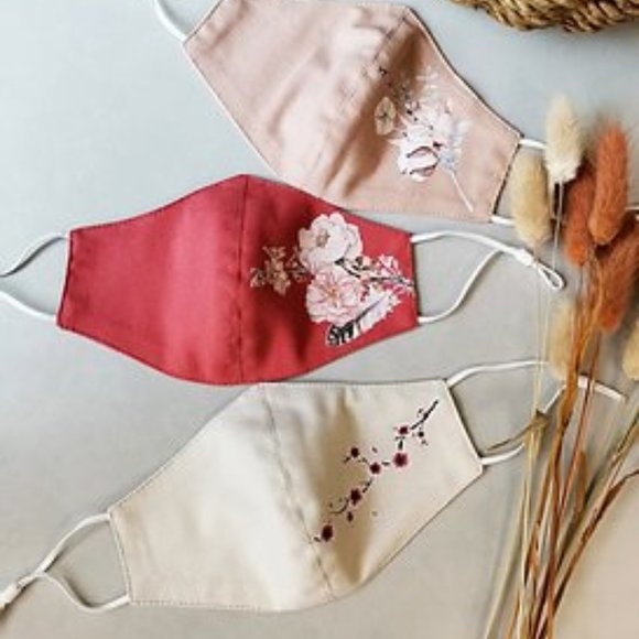 3 Pack Sakura Painted Linen Face Masks - Picture 2 of 10